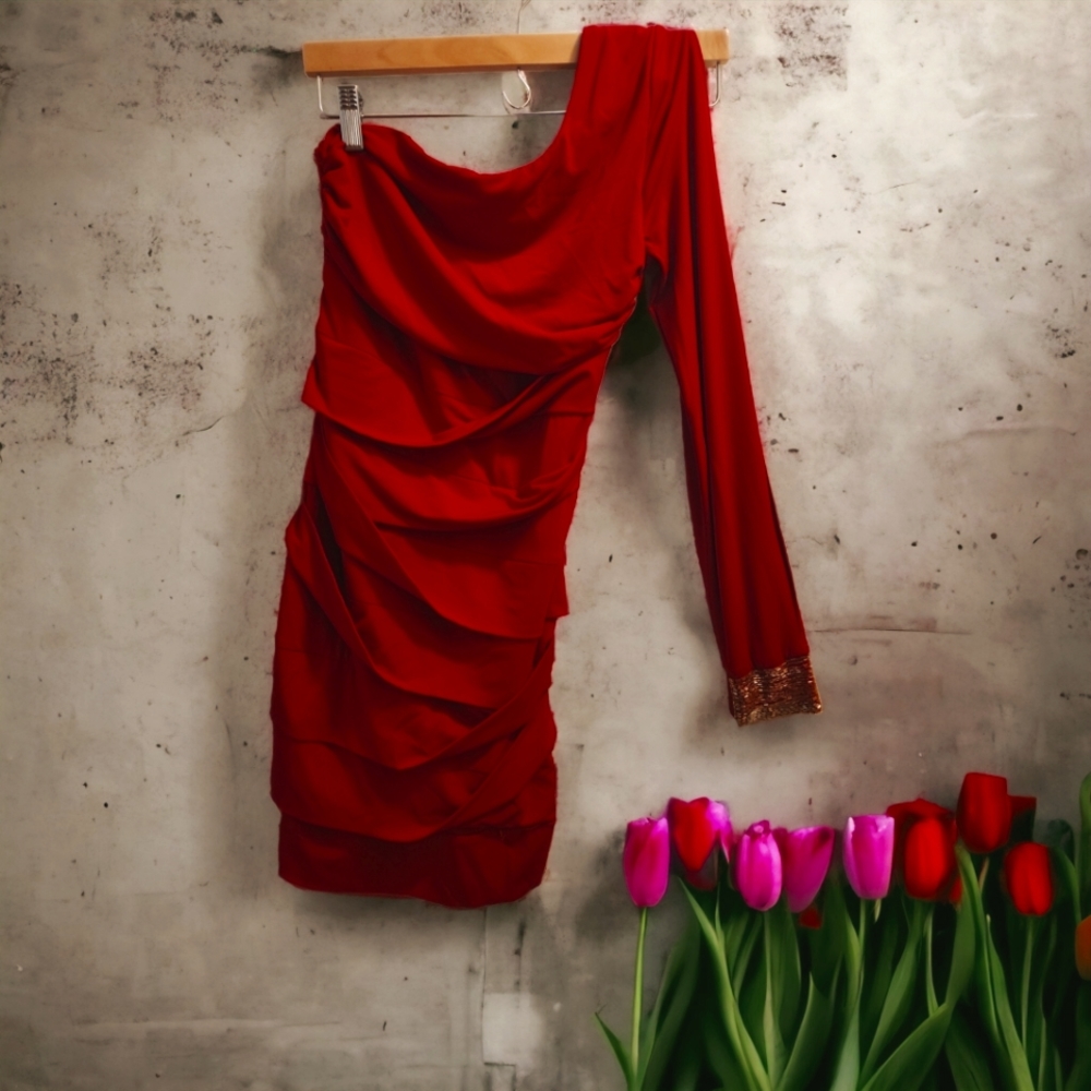Elegant one shoulder red dress - size M